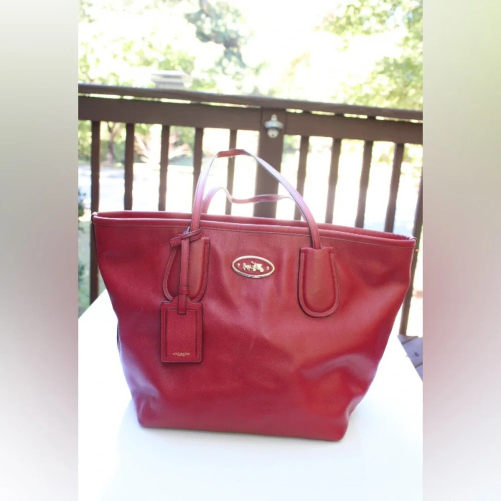 Coach Taxi Zip tote bag - Picture 6 of 16